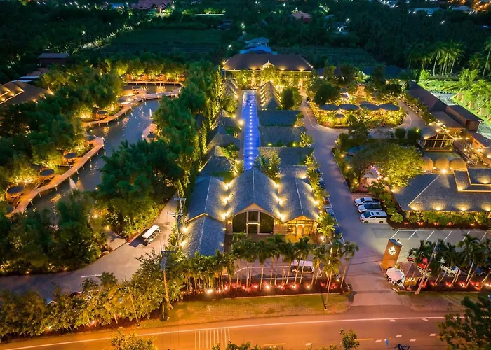 Khum Damnoen Resort