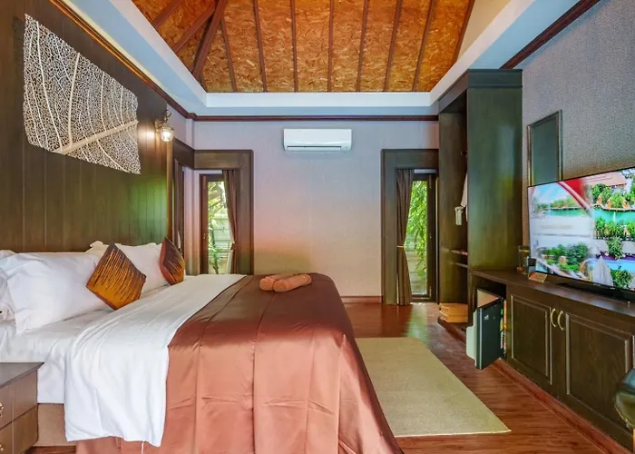 Resort Khum Damnoen