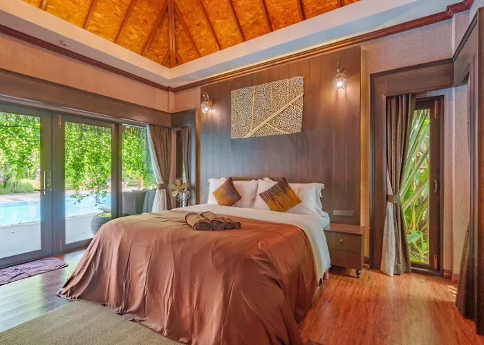 Khum Damnoen Resort 4*