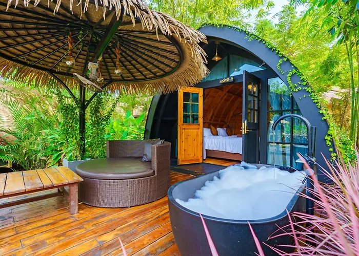 Resort Khum Damnoen