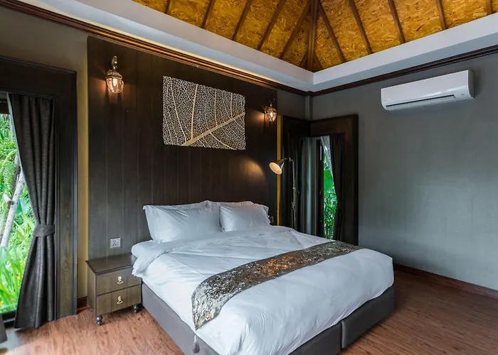 Khum Damnoen Resort 4*